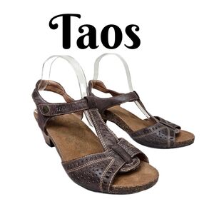 Taos Womens Sandels Sz 10 Distressed Leather Look Med Brown Adj. Straps Low Heel